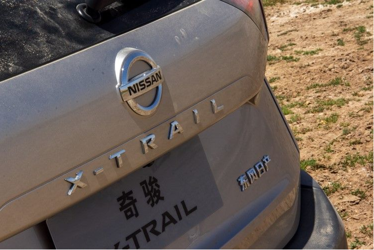東風日產奇駿