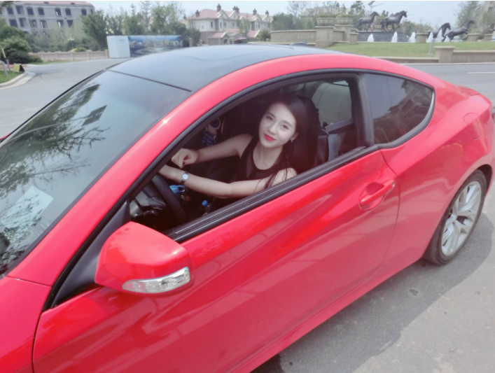 媳婦當車模