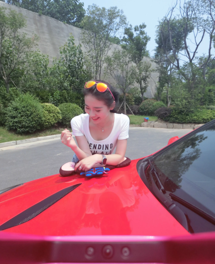 媳婦當車模