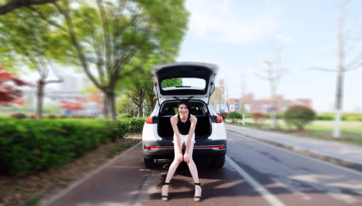 媳婦當車模