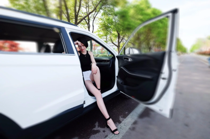 媳婦當車模
