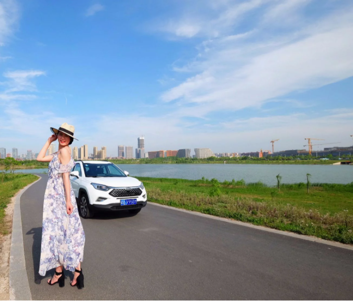 媳婦當車模