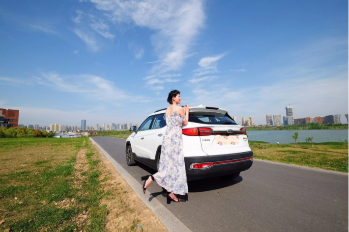 媳婦當車模