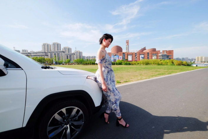 媳婦當車模