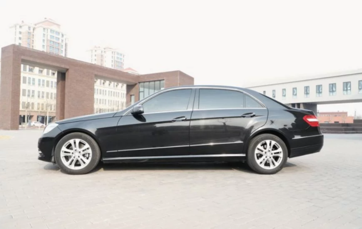 奔馳E300L