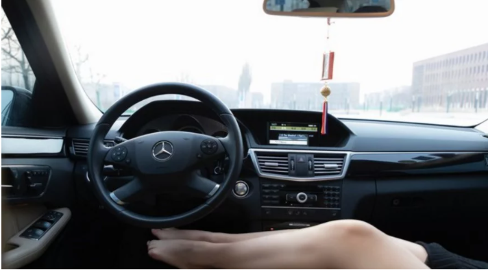 奔馳E300L