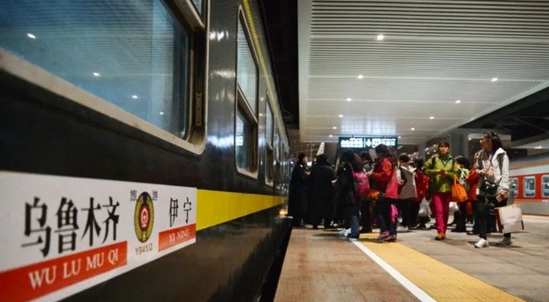 新疆伊犁現(xiàn)疫情游客暫不能離開(kāi)